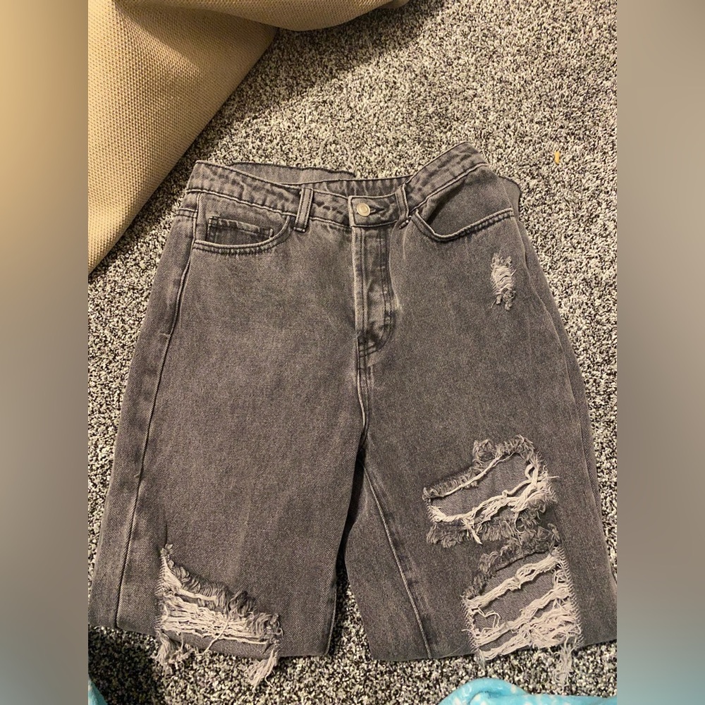 Gray ripped baggy jeans